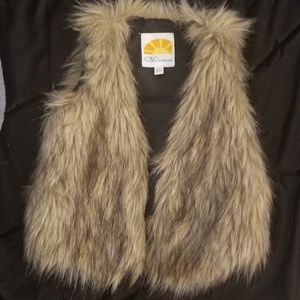 🔅PRICE DROP🔆C&C California Fur Vest Toddler Girl